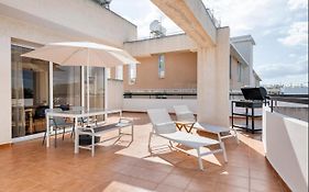 Top Floor Apartment City Center